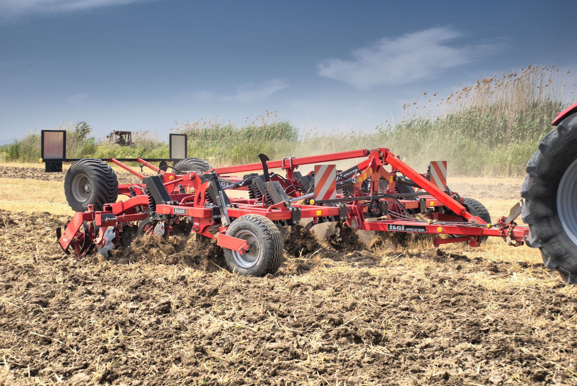 牵引式中耕机 / 带滚筒 / 折叠