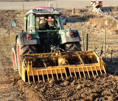 pto驱动翻土机 / 拖拉机悬挂