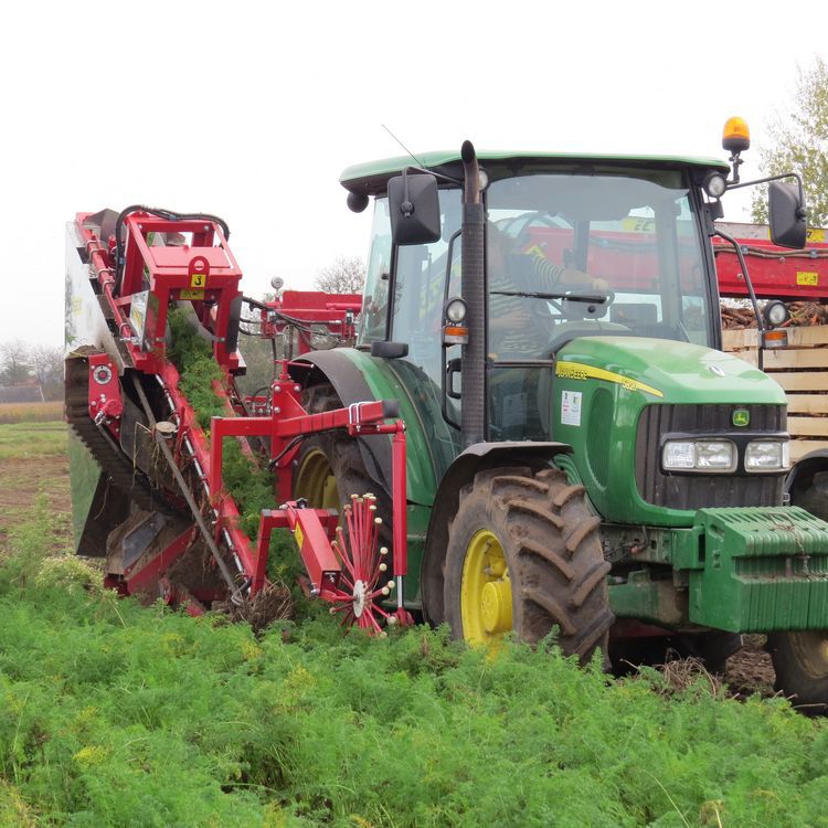 胡萝卜收获机 / 悬挂式 / 单列