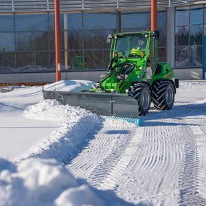 液压调节除雪铲 1