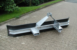 道路养护拖式铲运机 1