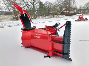 悬挂式吹雪机 1