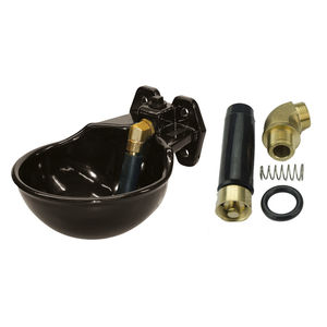 牛饮水器