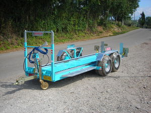 托盘拖车