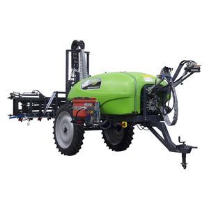牵引式喷雾机 1