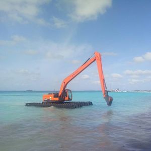 液压挖掘机
