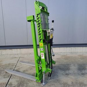 电动叉车