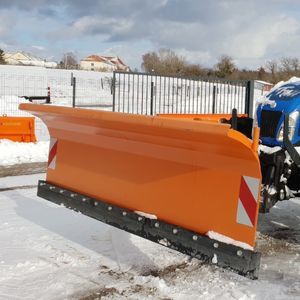 直线型除雪铲 1