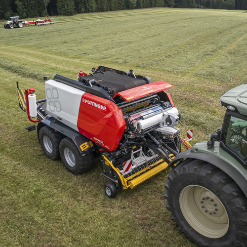 圆秸秆压缩机 - IMPRESS 3130 FC PRO - PÖTTINGER Landtechnik GmbH - 固定腔室 / 草捆包膜机