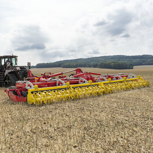 悬挂式圆盘耙 - TERRADISC T series - PÖTTINGER Landtechnik GmbH - 单分区 / 带滚筒 / 三点悬挂