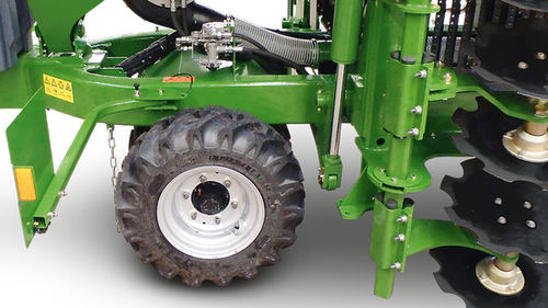 压实镇压器 - T-Pack series - AMAZONEN-WERKE H. Dreyer GmbH & Co. KG - 轮胎式 / 前部安装