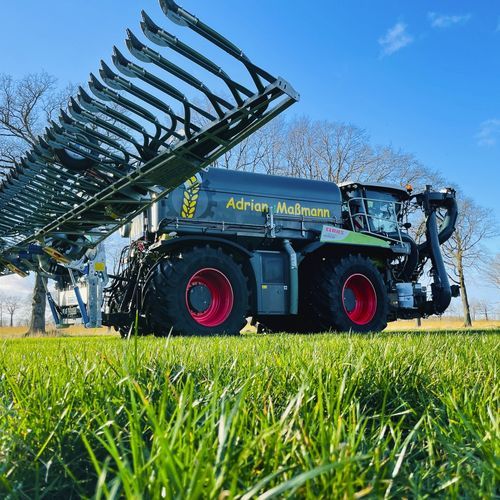 双车轴有机肥抛撒车 - PT - BAUER Ges.m.b.H. Röhren- und Pumpenwerk/宝华海恩斯 - 自走式