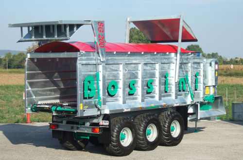牵引式撒肥机 - SG 200     - BOSSINI s.r.l. - 水平喷洒 / 3车轴