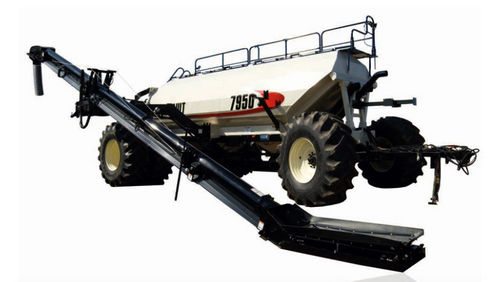 牵引式运粮拖车 - 7950 - Bourgault Industries Ltd. - 气动
