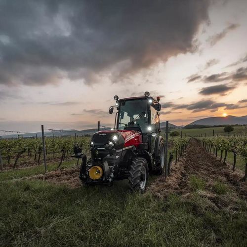 窄轮距拖拉机 - Quantum Series - CASE IH - 动力换向 / 葡萄园 / 4气缸