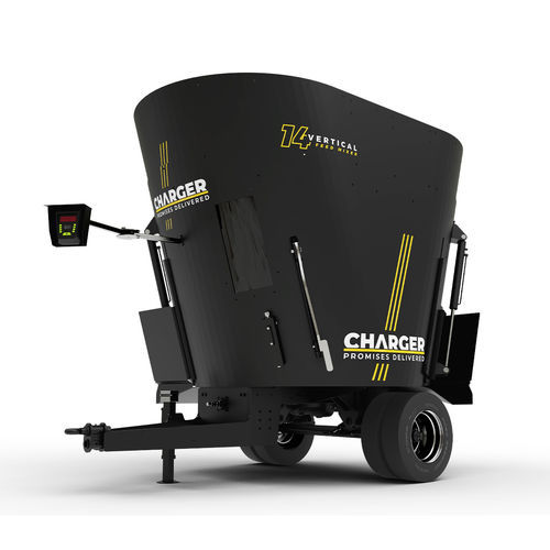 立式立式饲料搅拌机 - Charger V14 - CELIKEL AGRICULTURAL MACHINERY INC - 牵引式 / 侧边卸载 / 单螺杆