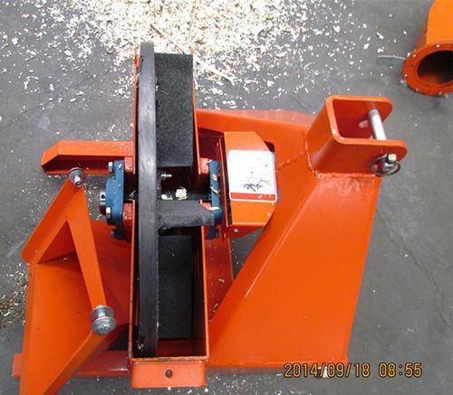 悬挂式树枝粉碎机 - BX42 - Changzhou LEFA Industry and Trade Co., Ltd. - PTO驱动