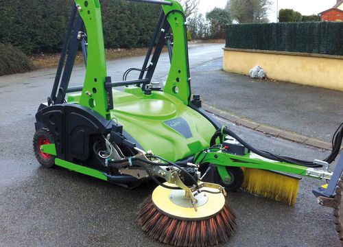 牵引式扫地机 - CITY CLEAN - COCHET - 道路
