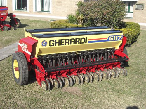 传统型条播机 - G -117 - E. Gherardi e Hijos S.A. - 带施肥机 / 控制深度