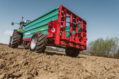 牵引式撒肥机 - MINIFEX 550 - Farmtech d.o.o. - 垂直喷洒 / 单车轴