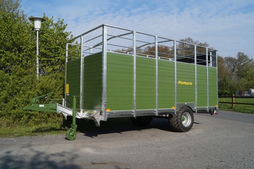 牛用牲畜运输车 - V 240 / 4.4  - Fortuna Fahrzeugbau GmbH & Co. KG - 单车轴 / 带有平开门 / 单斗