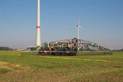 悬挂式液体肥料撒播车 - BaseRunner  - Hugo Vogelsang Maschinenbau GmbH