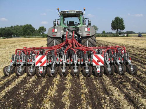 旋转式少耕机械 - XTill VarioCrop - Hugo Vogelsang Maschinenbau GmbH - 用于小麦