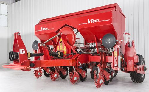 气动精密播种机 - Irtem Agrimachines - 4行 / 拖拉机悬挂 / 带施肥机