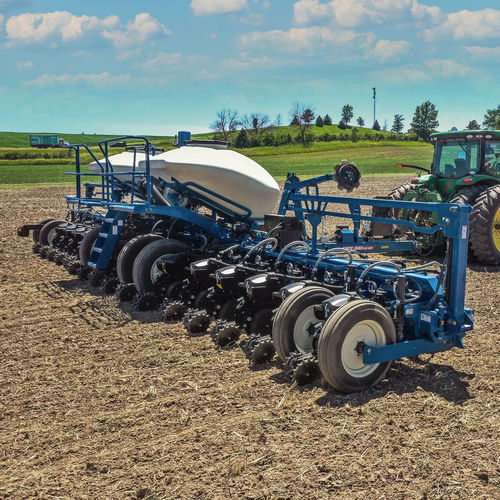 气动精密播种机 - 3665 - Kinze Manufacturing, Inc. - 12行 / 16行 / 牵引式