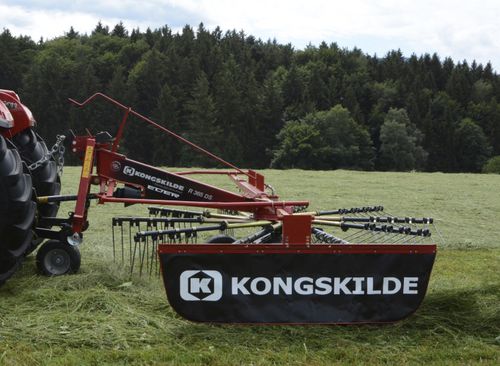 旋转搂草机 - R DS series  - KONGSKILDE Industries A/S - 侧向堆放式 / 单旋翼