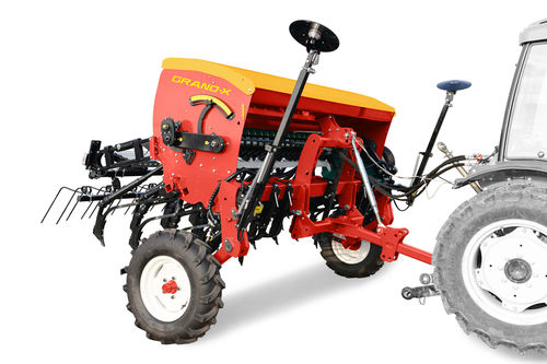 机械条播机 - GRANO-X series - MaterMacc S.p.A. - 拖拉机悬挂 / 三点悬挂 / 带施肥机