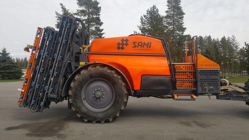 牵引式喷雾机 - SAMI CHALLENGER 4500 - Reikälevy Oy - 大田作物 / 液压 / 折叠臂式