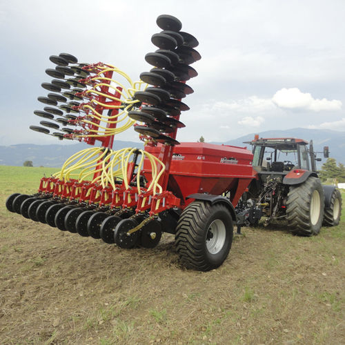 气动条播机 - Hornet series - Thomas Hatzenbichler Agro-Technik GmbH - 碟式 / 牵引式