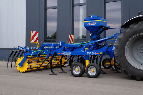 悬挂式中耕机 - TGA250 – TGA300 series - Treffler Maschinenbau GmbH & Co. KG - 带滚筒 / 三点悬挂 / 刚齿