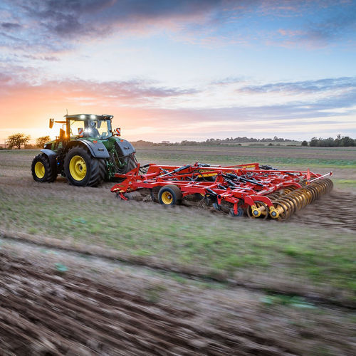 牵引式中耕机 - TopDown 300-700 - VÄDERSTAD GmbH - 折叠 / 带有圆盘耙