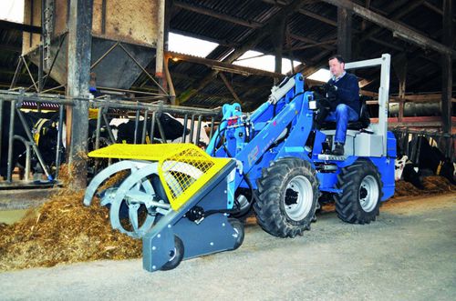 悬挂式草料推料车 - Futteraufbereiter FA 1200 - Westermann GmbH & Co. KG
