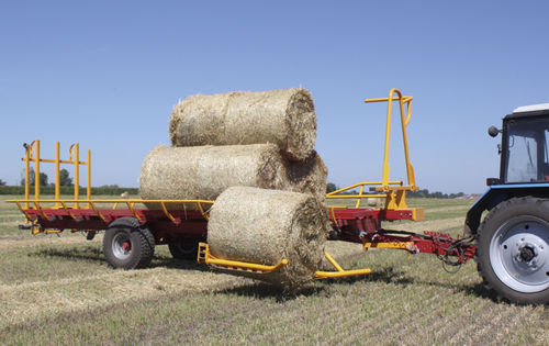 圆草捆捡拾车 - PT-18 - Zavod Kobzarenka Ltd. - 牵引式 / 自卸