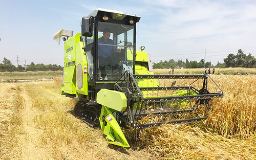 传统型联合收割机 - 4LZT-5.0QC - Zoomlion Heavy Machinery Co., Ltd./中联重科 - 双滚筒式 / 水稻