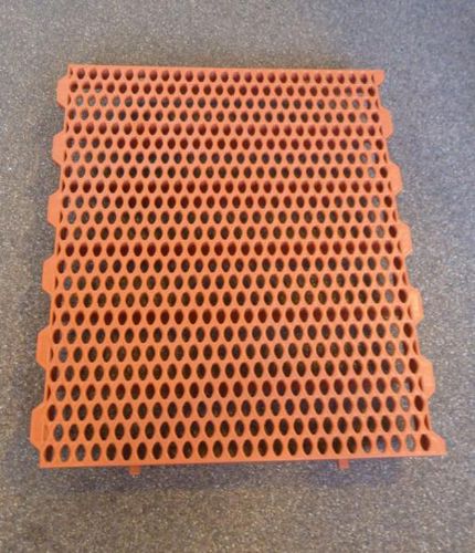 塑料漏粪板 - APA Floors B.V. - 用于养猪场 / 抗菌