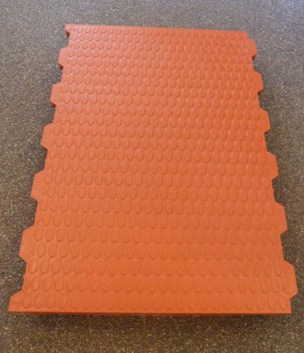 塑料漏粪板 - APA Floors B.V. - 用于养猪场 / 完整