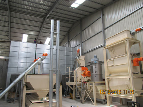 室内筒仓 - 125	 - BDW Feedmill Systems GmbH & Co. KG - 谷物 / 钢 / 用于放电