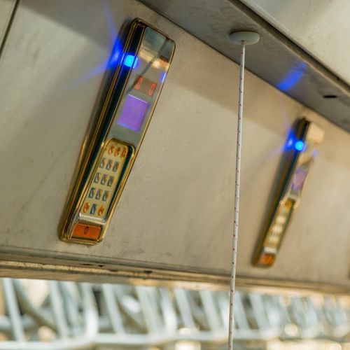可编程挤奶点控制器 - TOUCHPOINT™ - Boumatic Robotics B.V.