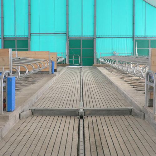 钢缆刮粪机 - DairyPower Equipment O'Donovan Dairy Services Ltd. - 直线型 / 液压 / 自动