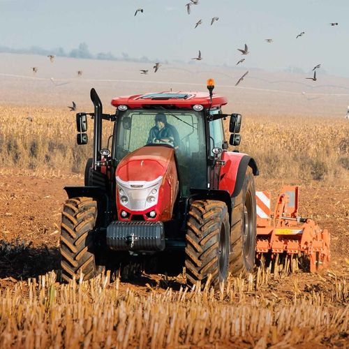 动力换挡拖拉机 - X6.6 series - McCormick USA - 6气缸 / 带驾驶室 / 高地隙