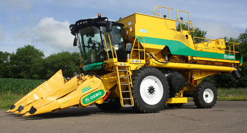 青贮收割机割台 - 60 SERIES - Oxbo International Corporation/阿克斯波 - 玉米 / 刚性 / 蜗杆
