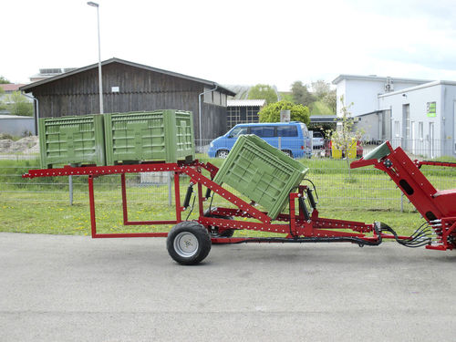 侧卸拖车 - FEUCHT Obsttechnik GmbH - 悬挂式 / 单车轴 / 树木栽培