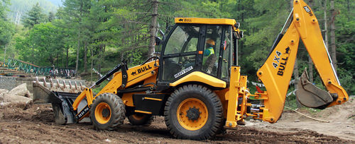轮胎式装载机 - HD 96_4WD - Bull - 带驾驶室 / 带有反铲