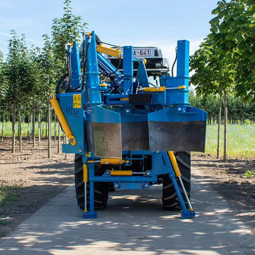 拖拉机土球挖树机 - KB90 - MDE Machinebouw bv - 果园