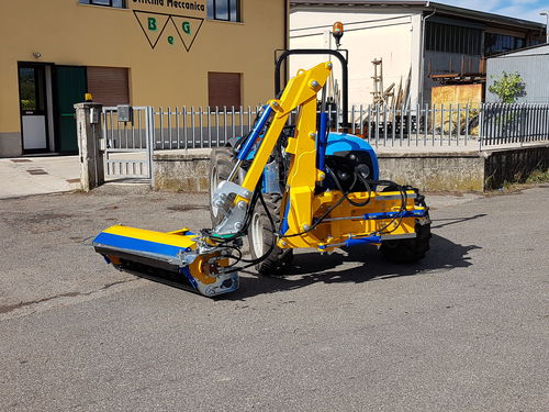 额头甩刀式割草机 - Trinciatrice per interfilare frontale BGP GREEN F - OFFICINA MECCANICA B E G SRL - 刀式 / 果园 / 液压