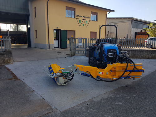 悬挂式甩刀式割草机 - Trinciatrice interfilare frontale modello BGP GREEN FC - OFFICINA MECCANICA B E G SRL - 额头 / 刀式 / 果园